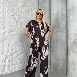 Braon komplet sa šarama