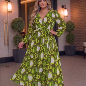 Lepršava zelena haljina sa upečatljivim printom plus size